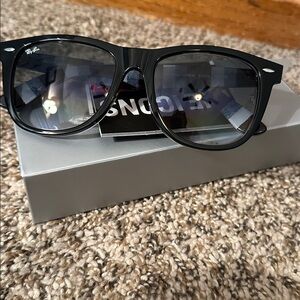 Ray-Ban  Sunglasses Wayfarer 54  New!